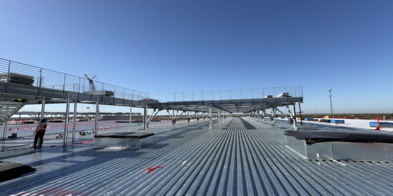 Metal deck for data center